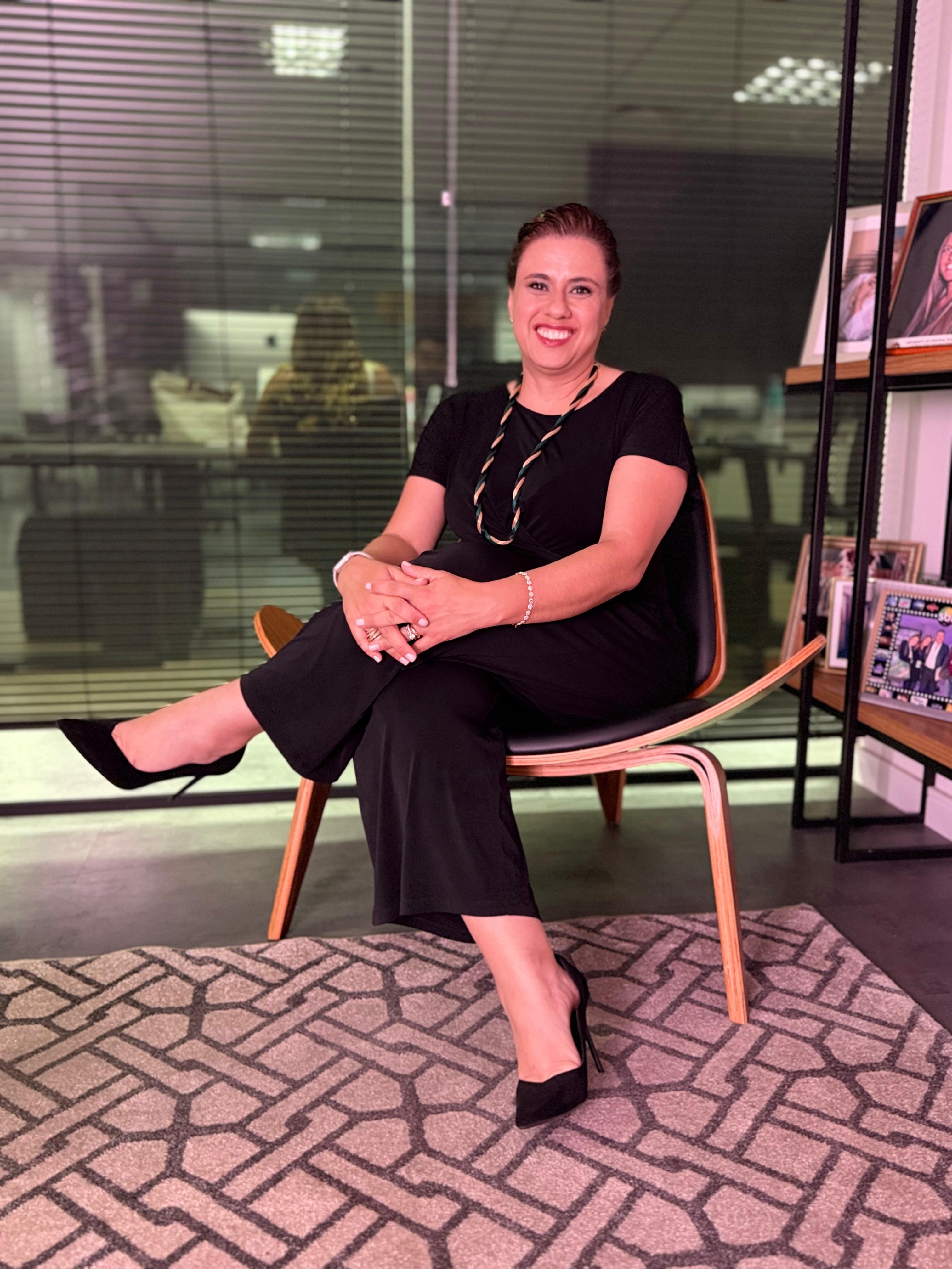 Cristina Loschiavo Pepino no escritório